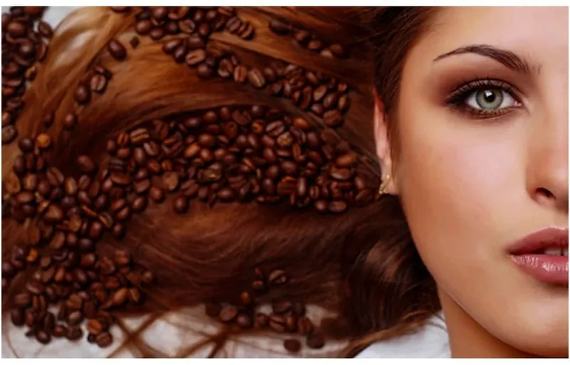 Sợi tóc trở nên bóng khỏe và suôn mượt hơn rõ rệt sau khi áp dụng phương pháp dưỡng tóc bằng cà phê
