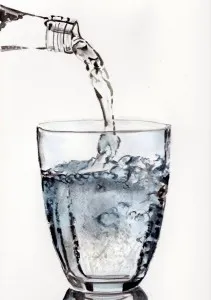 Dùng soda làm dầu xả giúp tóc bấm mềm mượt và loại bỏ chất bẩn hiệu quả