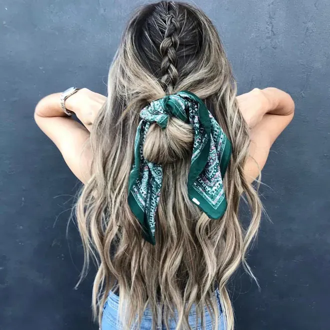 Tóc tết cột khăn Turban cố định, đẹp sống động và đầy phong cách du mục.