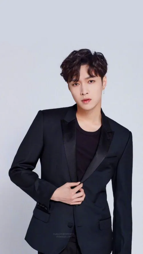 Tổng hợp các kiểu tóc nam hai mái uốn phồng, thể hiện phong cách riêng