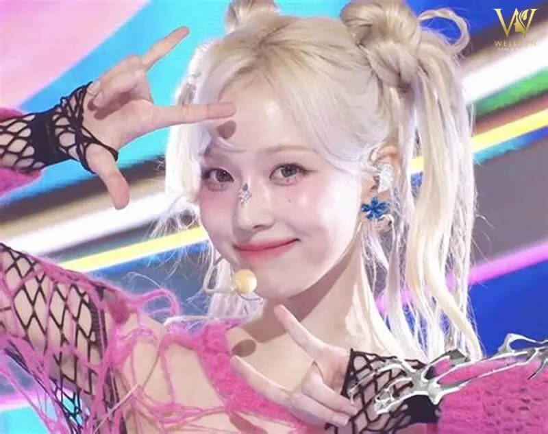 Búi tóc 2 bên kết hợp với tóc mái cute