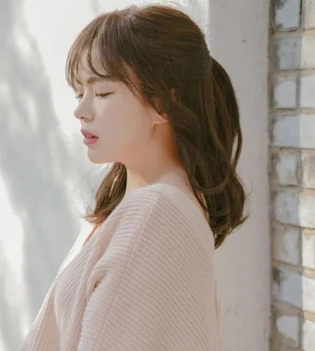 Tóc layer buộc kiểu nửa đầu cực kỳ nữ tính