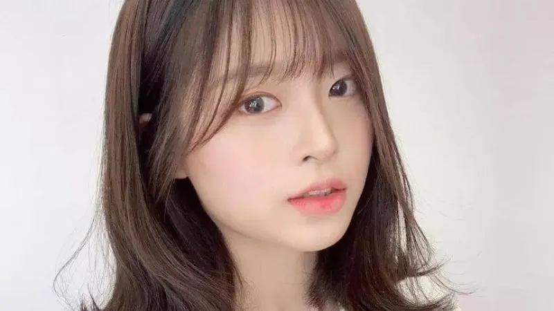 Mái thưa Hàn Quốc đáng yêu và trẻ trung