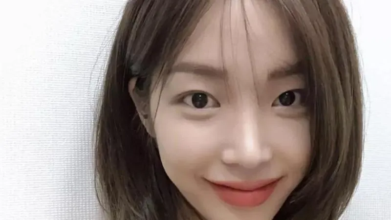 Mái thưa Hàn Quốc với tóc dài cá tính