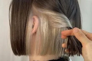 Kỹ thuật nhuộm highlight ẩn giúp che màu tóc nhuộm một cách tinh tế nhất