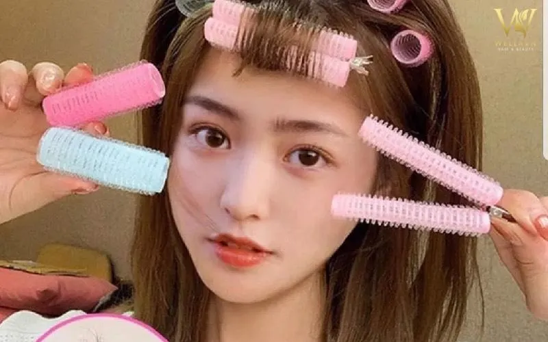 Cách cuốn lô tóc mái bằng 2 lô đơn giản