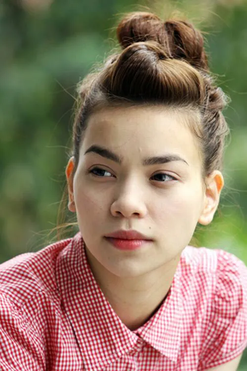 Kỹ thuật dùng máy sấy để giữ độ phồng cho tóc mái ngược