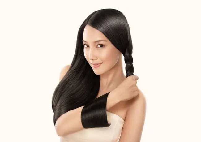 Bổ sung Collagen giúp phục hồi tóc hư tổn, tăng độ bóng mượt, là cách cho tóc mọc dày và khỏe.