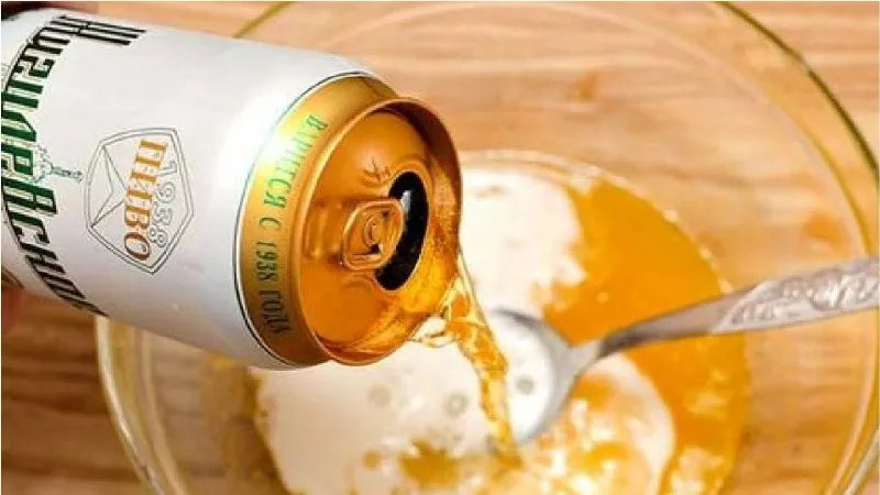 Bia và sữa tươi kết hợp giúp tăng cường protein và vitamin B1 cho tóc