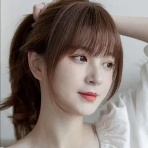 Bí quyết chăm sóc tóc mái dày dặn bồng bềnh