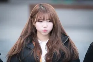 Cách ép tóc mái hiệu quả tại nhà không cần duỗi nhiệt.