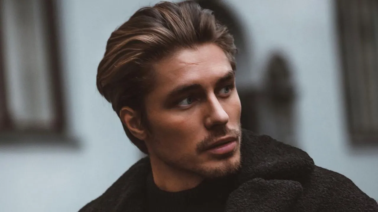 Vuốt tóc ngược cho nam với tóc dài vừa thanh lịch, vừa nam tính khi đã vào nếp và có độ bóng