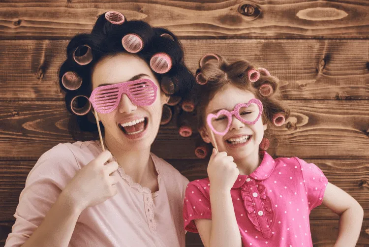 Làm xoăn tóc bằng lô cuốn