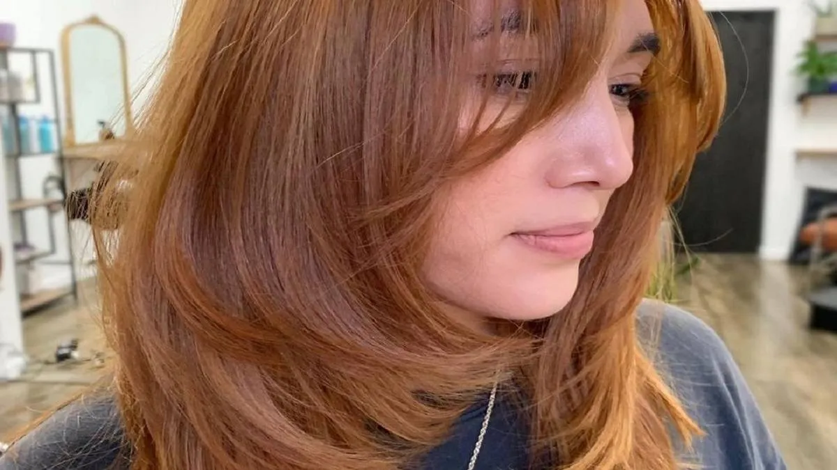 Nên lưu ý khoảng cách và tần suất sấy tóc để tránh làm tóc hư tổn