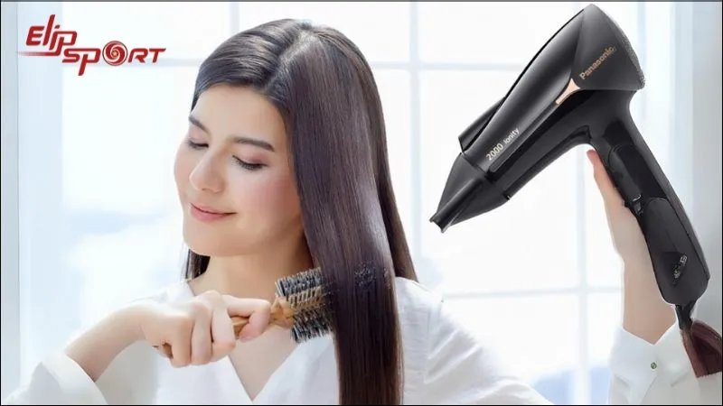 Cần lưu ý khoảng cách giữa máy sấy và tóc để tránh tóc bị hư tổn