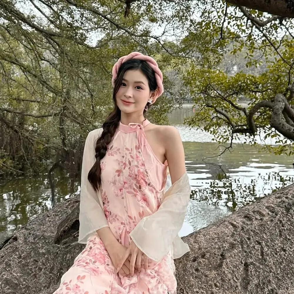 Sự kết hợp hoàn hảo giữa áo dài và cách tết tóc đẹp mặc áo dài kiểu tết lệch vai quyến rũ