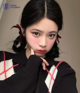 Cách Tết Tóc Cột Đuôi Ngựa Kết Hợp Ruy Băng Dài Ấn Tượng