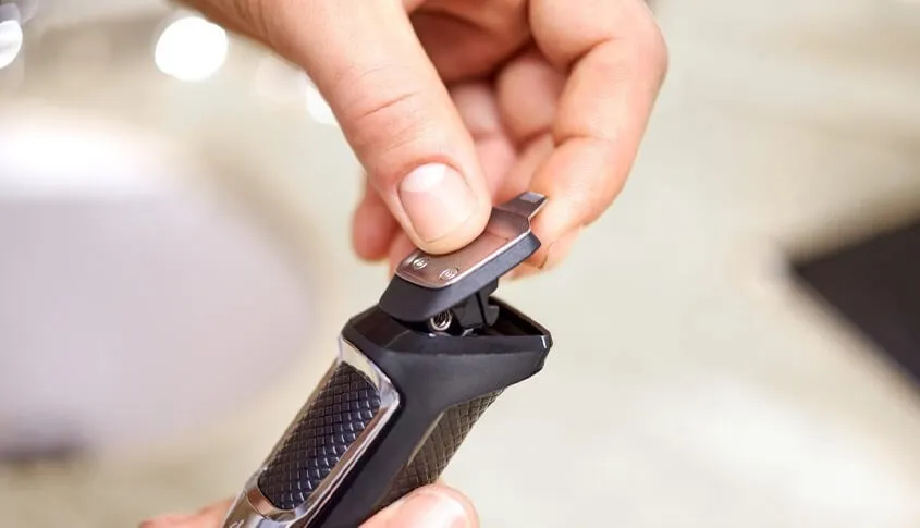 Thao tác nhẹ nhàng khi tháo lắp tông đơ