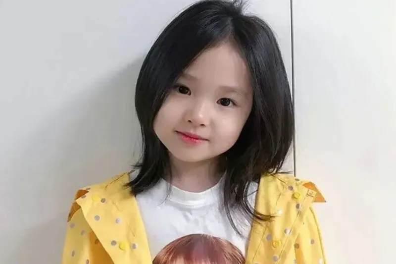 Tóc tỉa nhiều lớp ngang vai