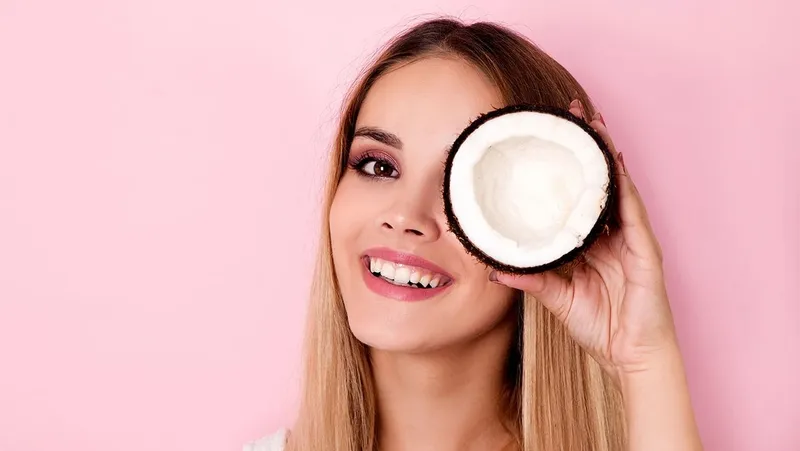 Dầu dừa kích thích phát triển nang tóc giúp tóc mọc nhanh