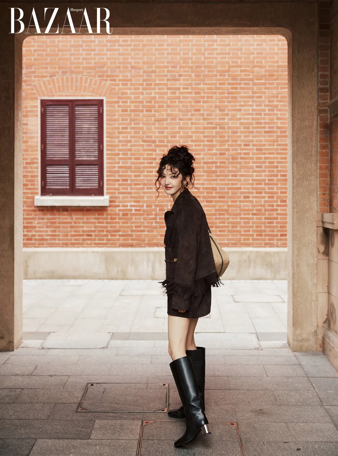 Các biến thể của tóc xù mì phù hợp với mọi khuôn mặt, kiểu tóc xoăn nhỏ