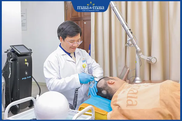 Sử dụng công nghệ điều trị tiên tiến để kích thích mọc tóc và ngăn ngừa rụng