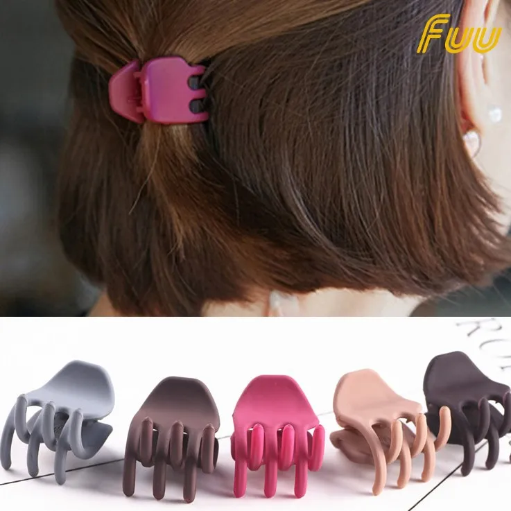 Sử dụng kẹp càng cua thay cho dây chun để búi tóc mà không gây đau đầu