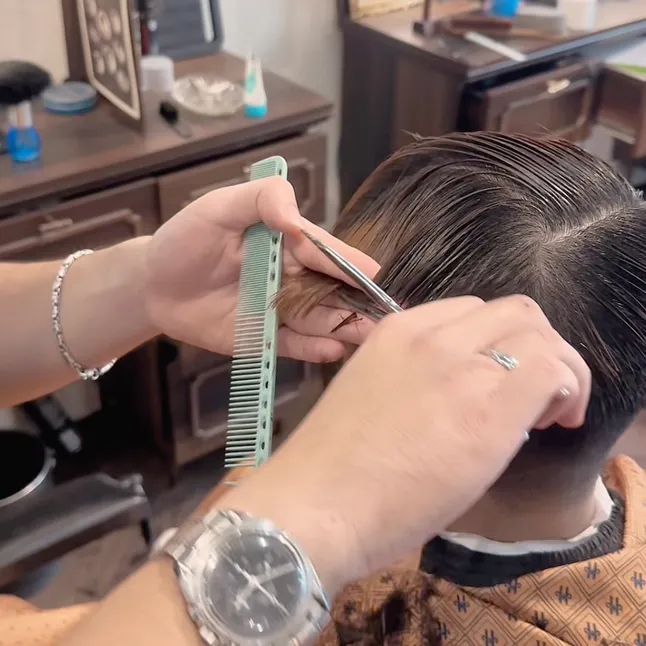 Áp dụng liệu pháp protein để điều trị tóc hư tổn do hóa chất