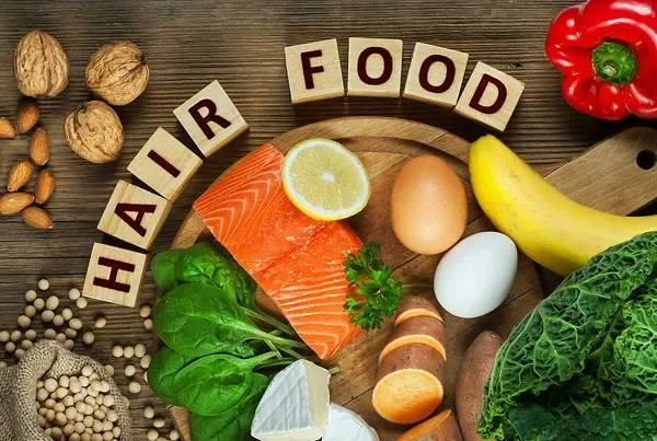 Chế độ dinh dưỡng lành mạnh giúp hỗ trợ cách làm tóc mọc nhiều từ bên trong