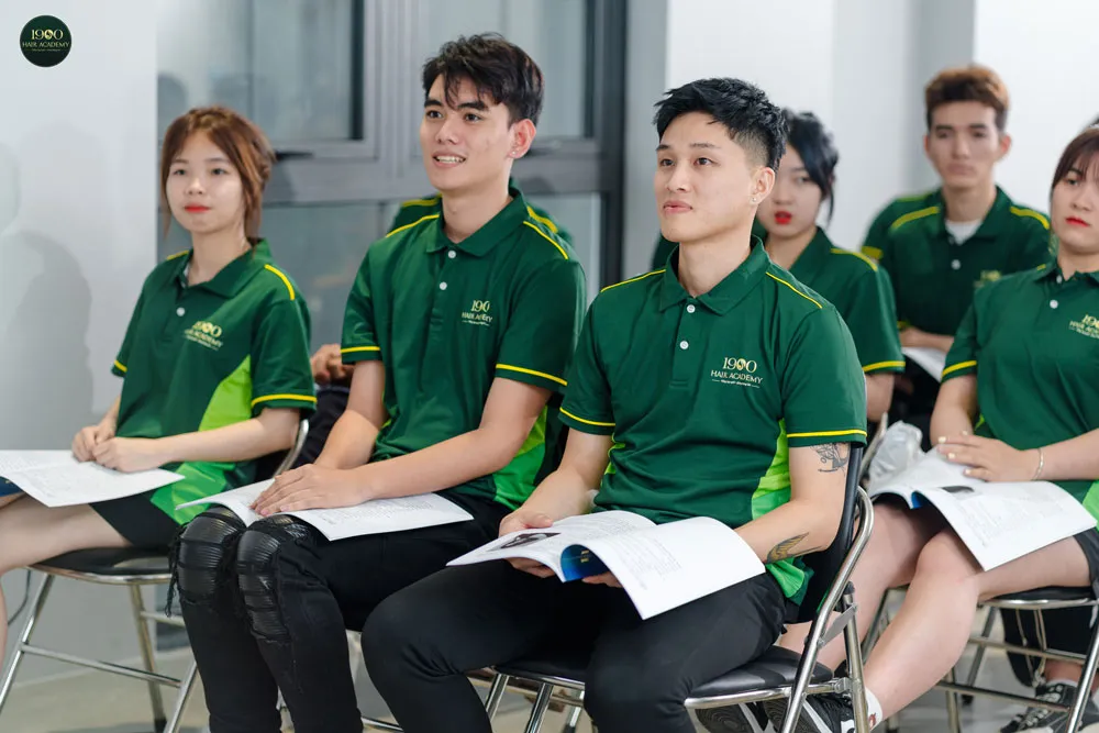 Kiên trì thực hành trong cách học làm tóc