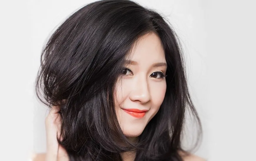 Tổng quan mái tóc dài được chăm sóc khỏe mạnh và bóng mượt