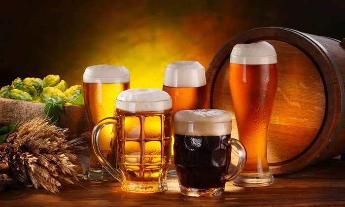 Bia chứa protein, vitamin B giúp tóc chắc khỏe, bóng mượt theo cách nhuộm tóc bằng bia.