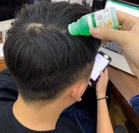 Tinh chất thuốc mọc tóc Sato Arovics Solutions 5% với bao bì và hướng dẫn sử dụng