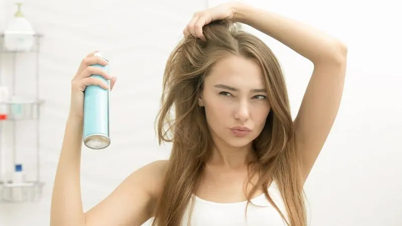 Chủ động chống nắng cho tóc khi đi ra ngoài