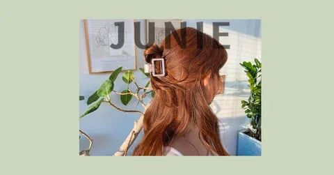 Tạo kiểu tóc buộc nửa lộn đuôi ngựa thanh lịch