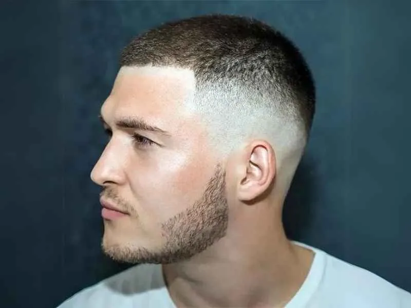 Kiểu tóc phù hợp với khuôn mặt vuông giúp làm nổi bật đường xương hàm