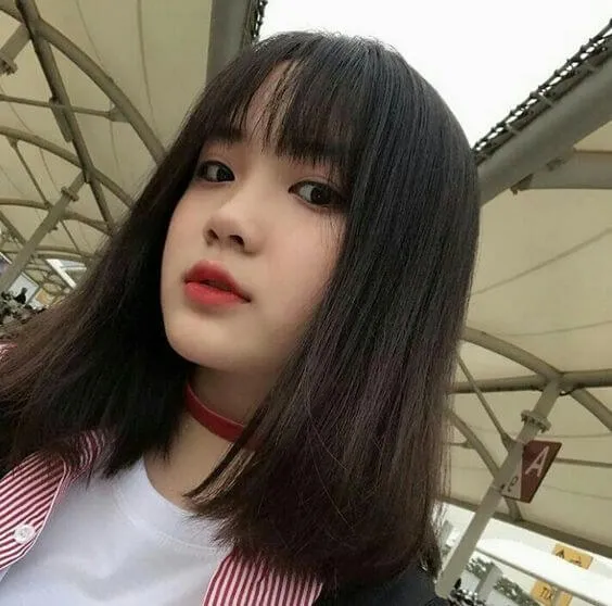 Tóc dài luôn gây cảm giác nhàm chán? Hãy thử một kiểu tóc ngang vai nữ để làm mới mình và tôn lên nét đẹp nhẹ nhàng của bạn.