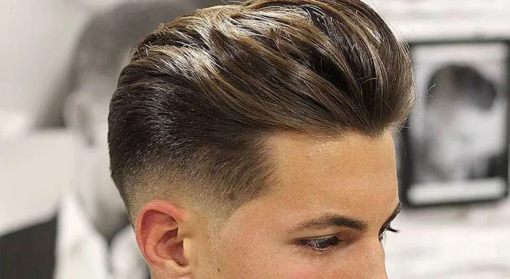 Tóc nam Undercut vuốt ngược, tạo nên vẻ ngoài mạnh mẽ