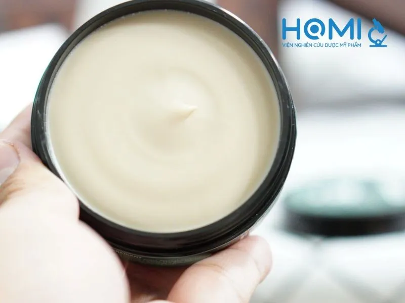 Lưu ý bảo quản sáp vuốt tóc tự chế ở nơi khô ráo để duy trì chất lượng