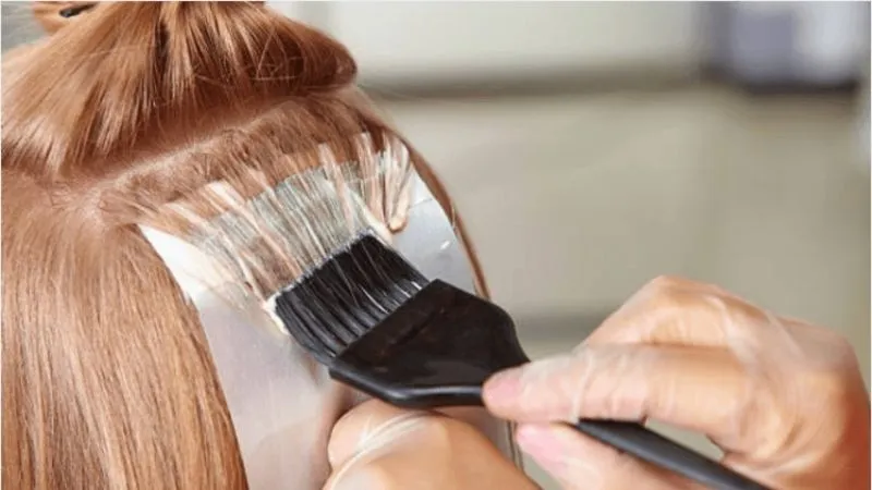 Chọn thuốc nhuộm tóc có bổ sung các thành phần dưỡng ẩm