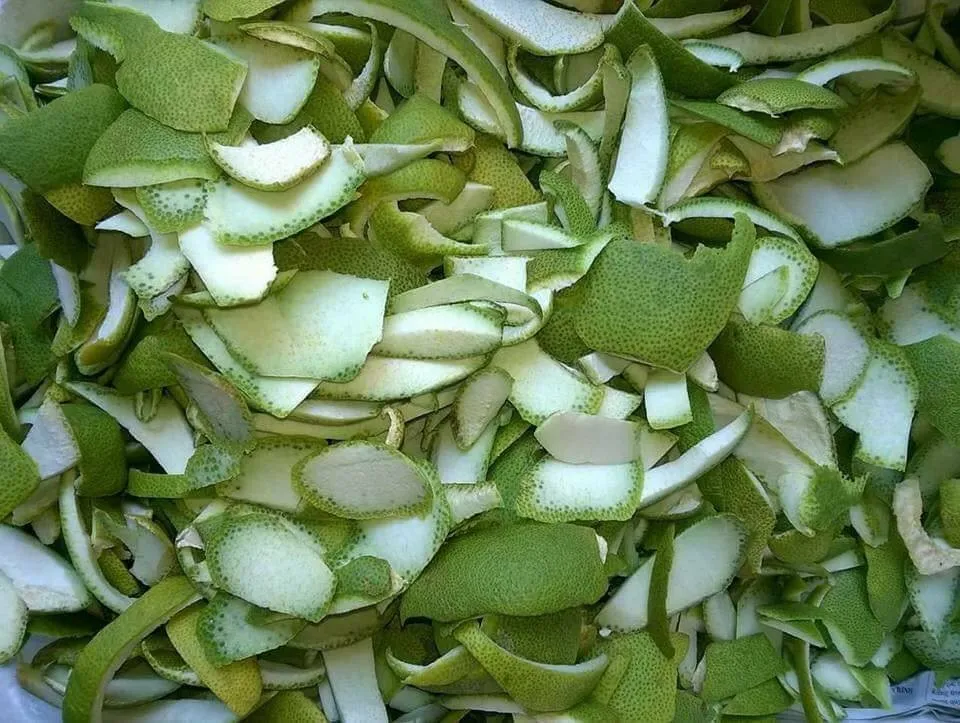 Tinh dầu vỏ bưởi và bồ kết, thành phần tự nhiên hỗ trợ cách để tóc mọc nhanh nam hiệu quả