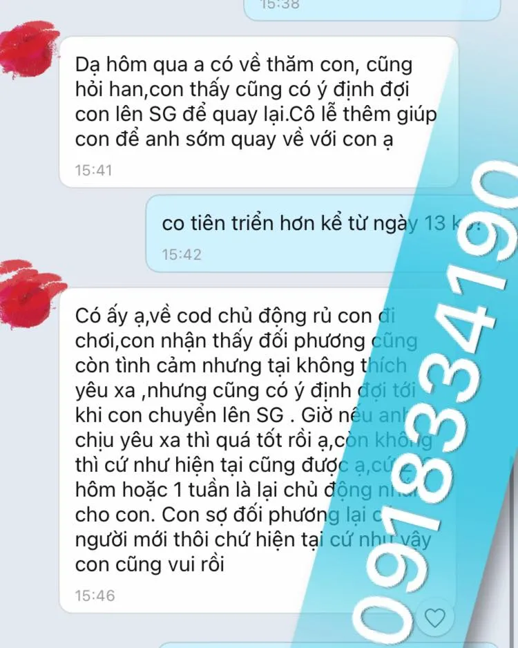 Sợi tóc của hai người được cuộn lại với nhau tạo thành liên kết sinh học
