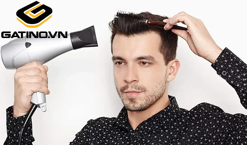 Sấy tóc tạo kiểu Undercut Quiff