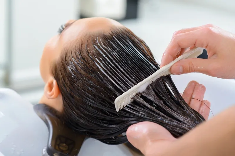 Quy trình thoa và ủ Keratin tại nhà cần tuân thủ đúng tỉ lệ và thời gian
