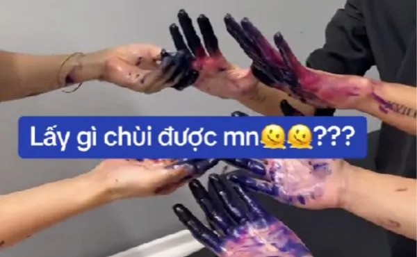 Đôi bàn tay bị dính thuốc nhuộm tóc và cách xử lý an toàn, hiệu quả