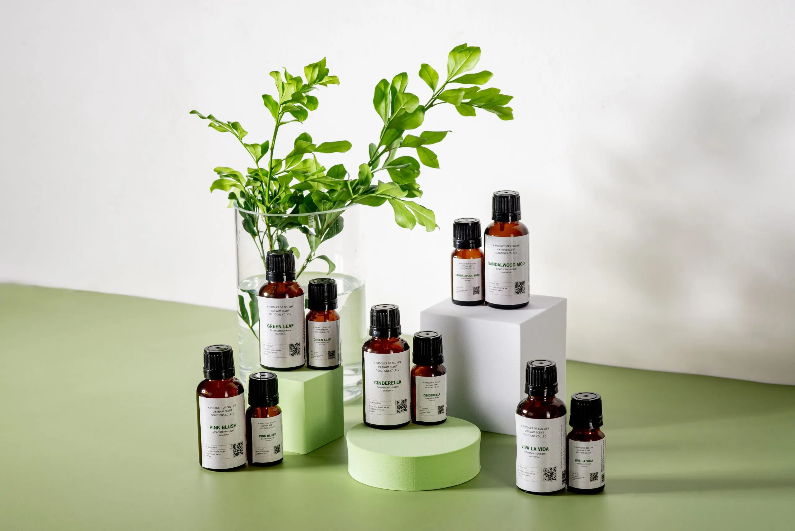 Sử dụng tinh dầu sả chanh khử mùi hóa chất uốn tóc