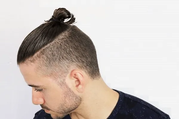 Cách Buộc Tóc Dài Nam Kiểu Man Bun Cơ Bản