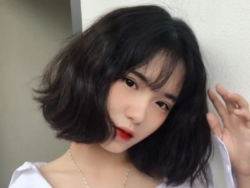 Tóc cắt không cân xứng cần phương pháp sửa tóc mái bị hỏng thông minh