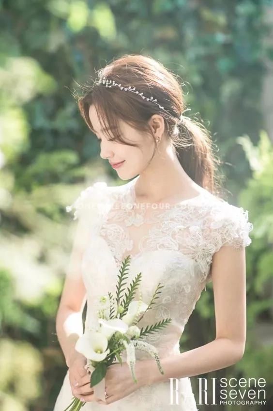 Kiểu Tóc Búi Cô Dâu Hàn Quốc Cao Thanh Lịch