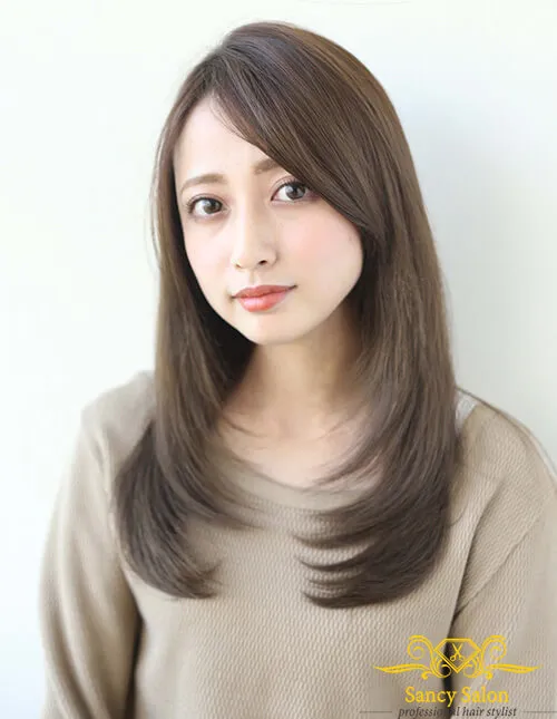 Tóc tỉa Layer uốn cúp chữ C giúp bạn tạo nên một phong cách hiện đại và sang trọng. Khám phá những lợi ích đặc biệt của kiểu tóc này và cùng trải nghiệm cho mình một vẻ ngoài hoàn hảo.